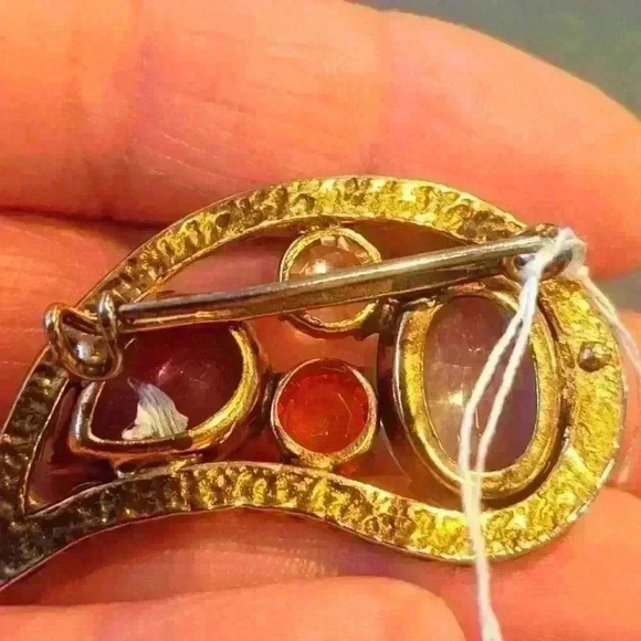 Leaf  shaped brooche - Picture 2 of 5